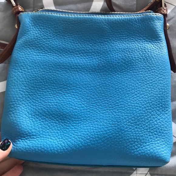 Dooney & Bourke Cross over with matching wallet - Picture 6 of 6